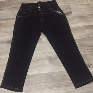 ⭐️Indero Strechable Elastic Bad Waist Capre⭐️